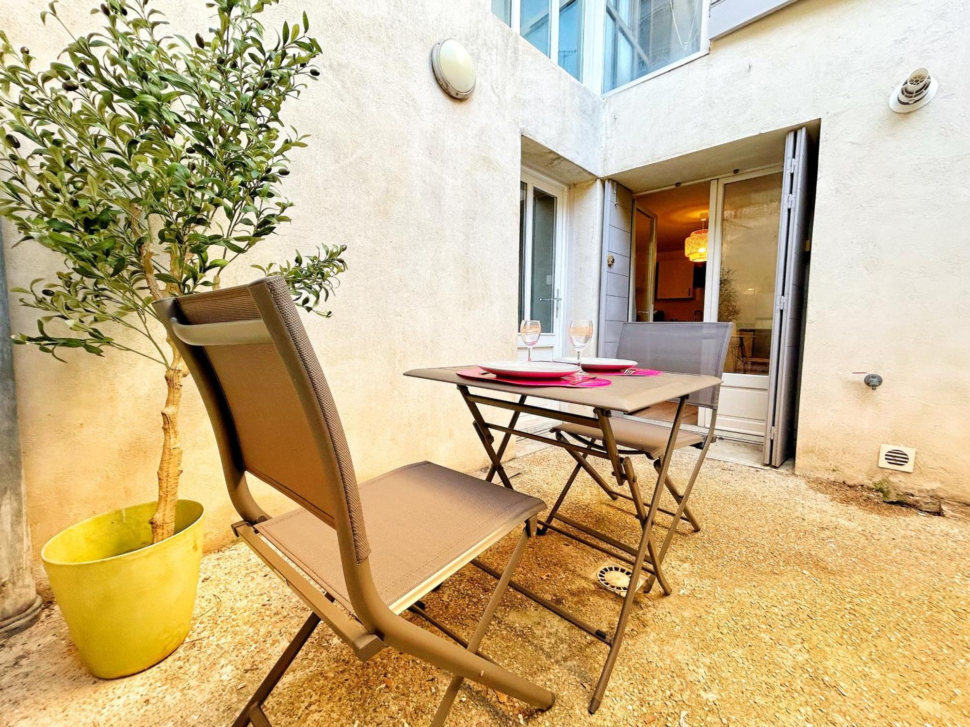 Cosy Ocre Leilighet Arles Eksteriør bilde